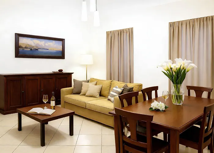 Vacanze Napoli Centrale Spacious 130 Sqm 2 Bedrooms 1 Full Bathroom 1 Small Service Bathroom Huge Living Room